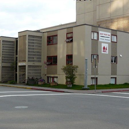 Bent Prop Inn & Hostel Of Alaska - Downtown Anchorage Esterno foto