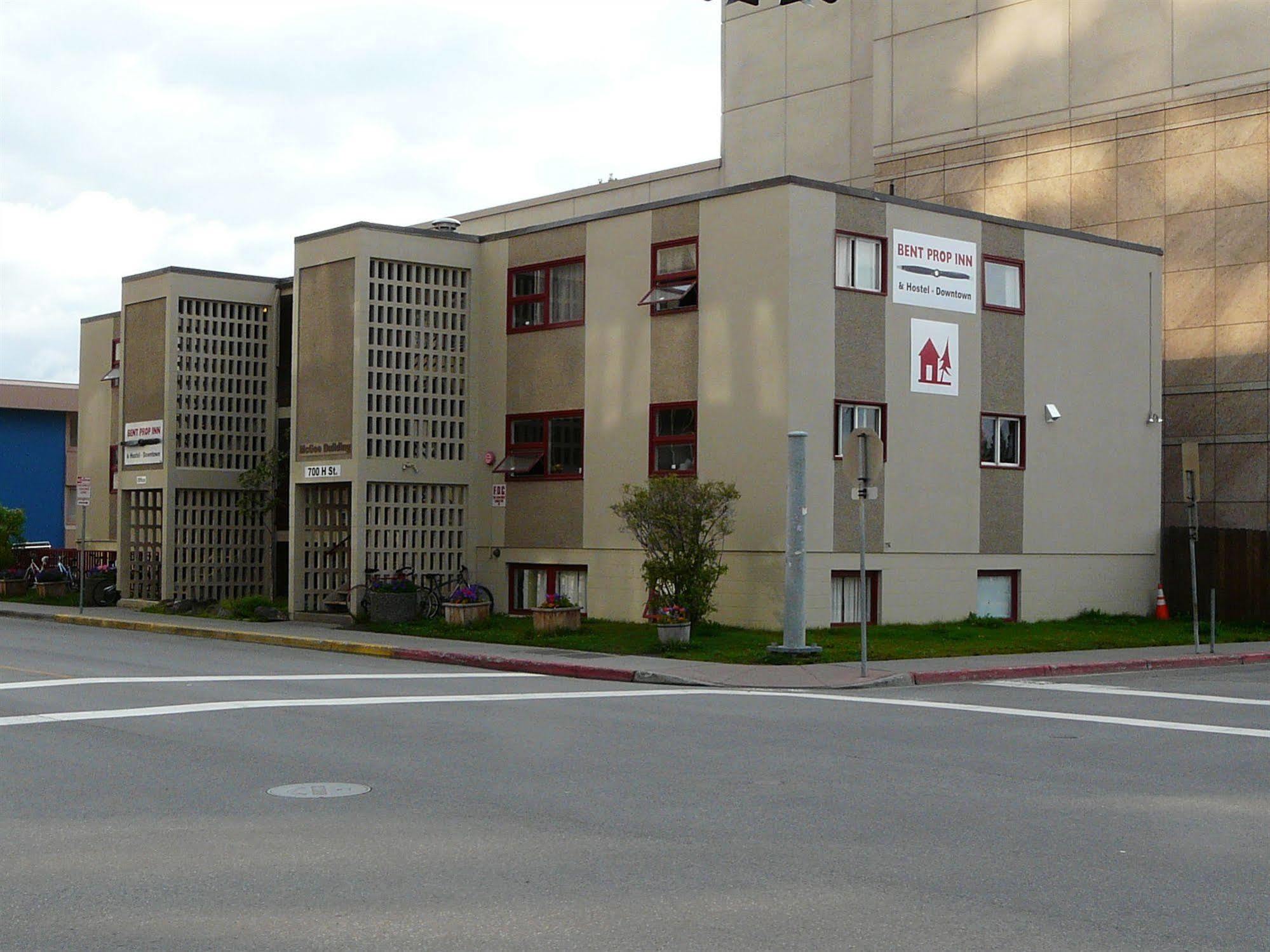 Bent Prop Inn & Hostel Of Alaska - Downtown Anchorage Esterno foto